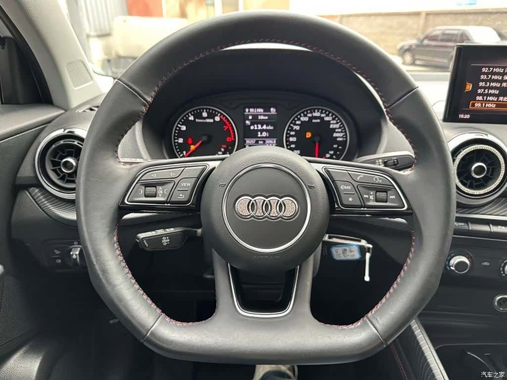 Audi Q2L, 2022 7