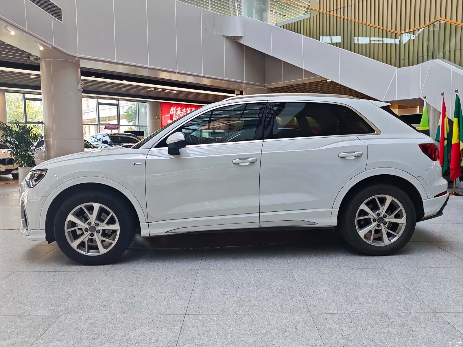 Audi Q3, 2019 4