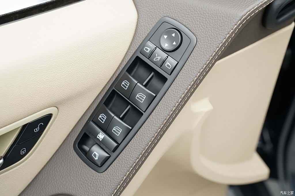 Mercedes-Benz R-Class, 2014 24