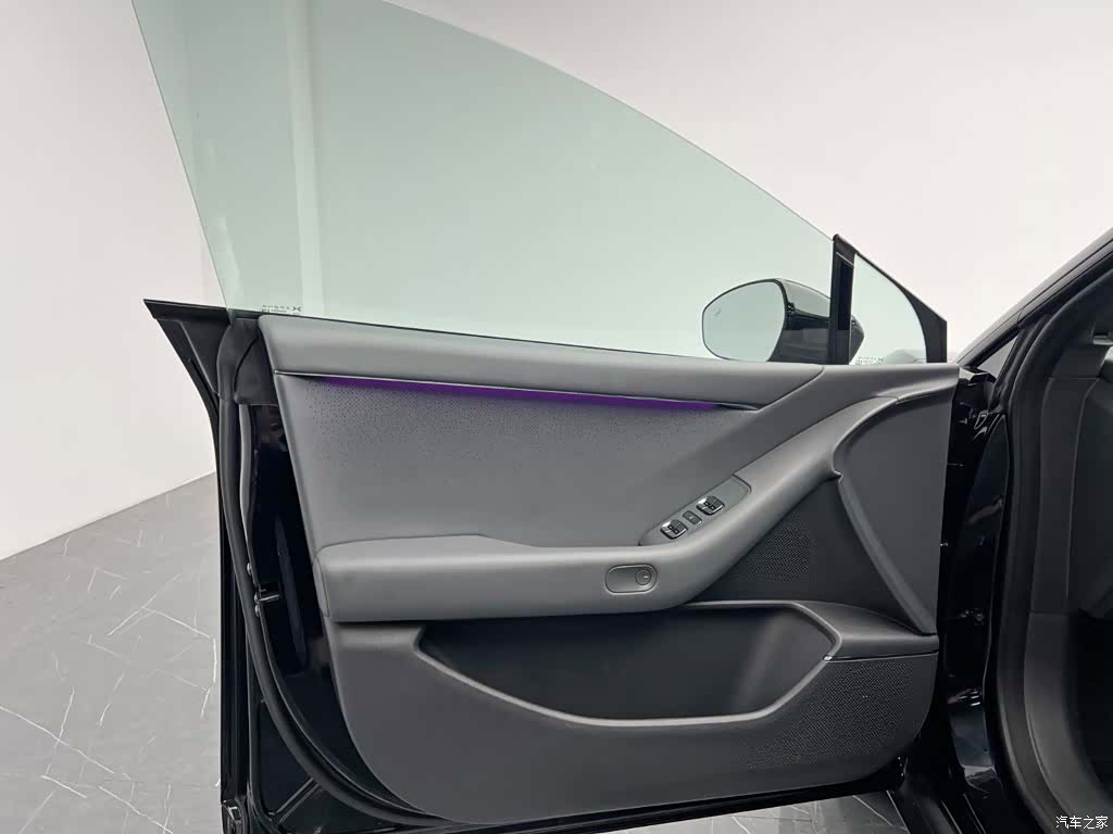 Xpeng P7, 2025 13