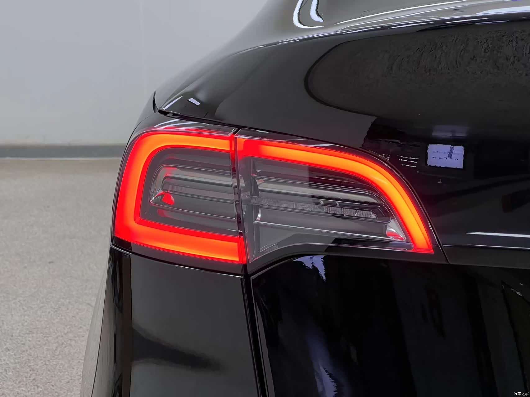 Tesla Model Y, 2021 11