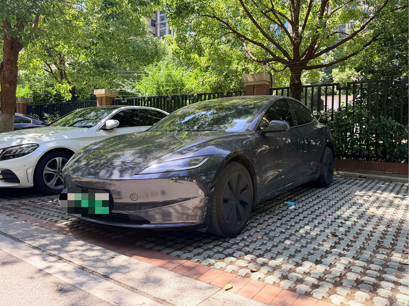 Tesla Model 3, 2025 1