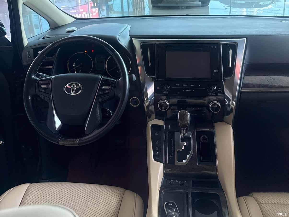 Toyota Alphard, 2018 10