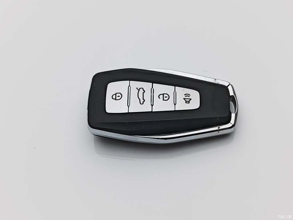 Geely Coolray, 2025 19