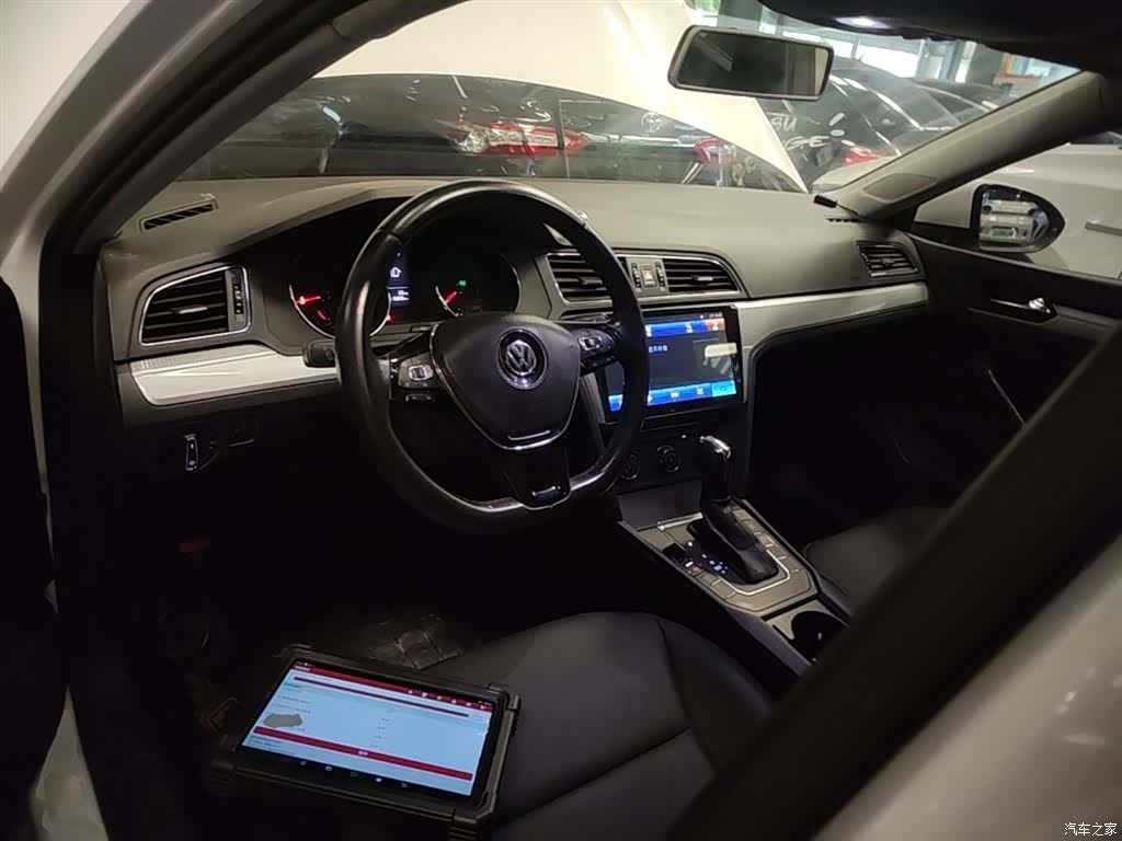 Volkswagen Lamando, 2018 10