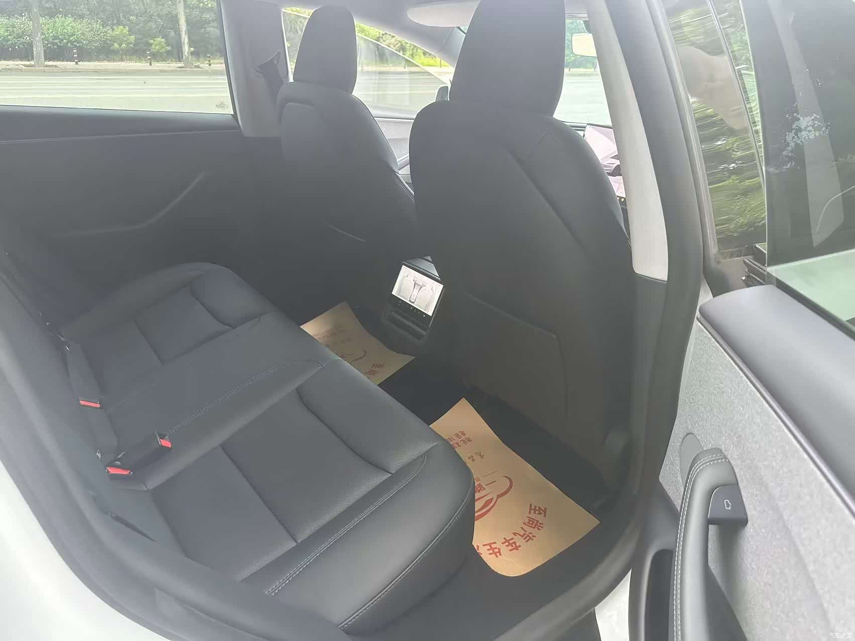 Tesla Model 3, 2026 9