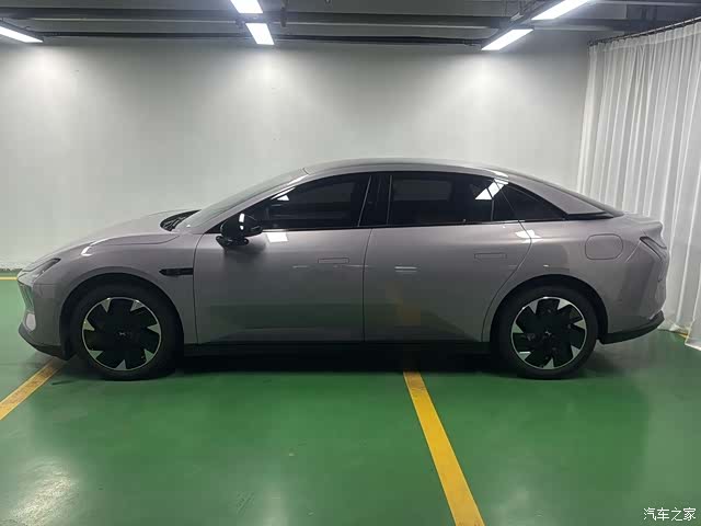 Xpeng Mona M03, 2026 3