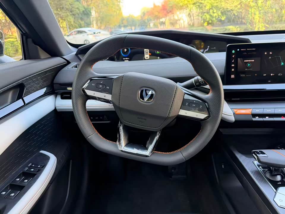 Changan UNI-V Smart iDD