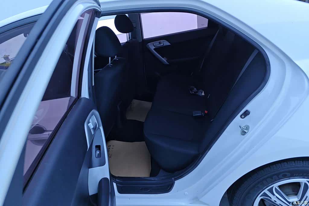Kia GL, 2015 11