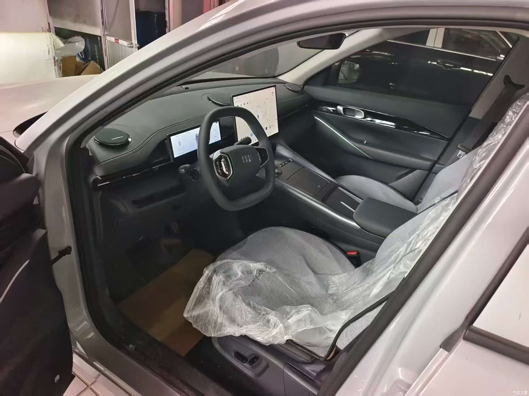 Geely Galaxy E5, 2026 3
