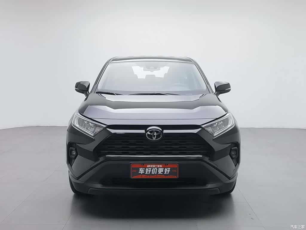Toyota RAV4, 2023 3