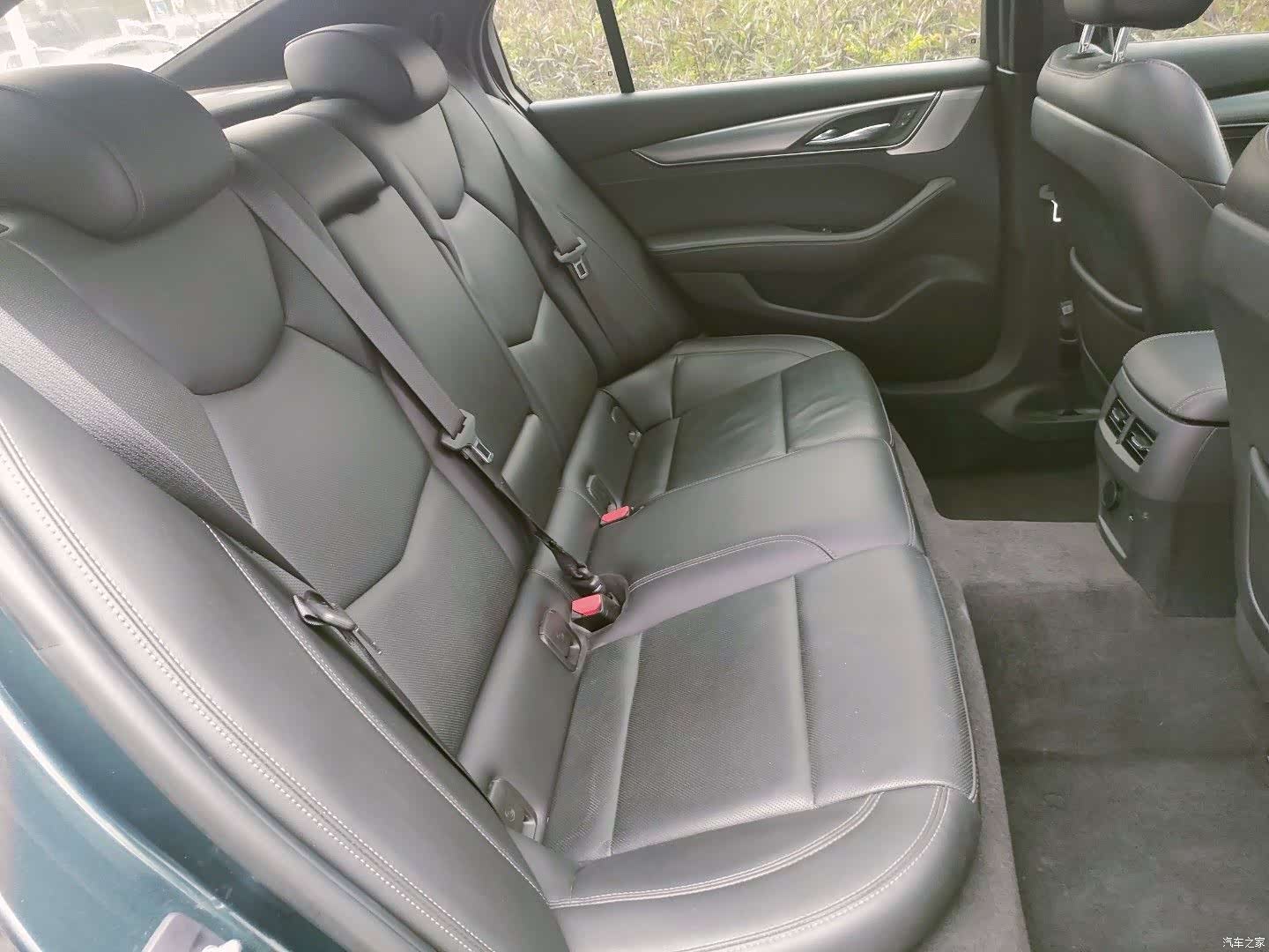 Cadillac CT5, 2022 32