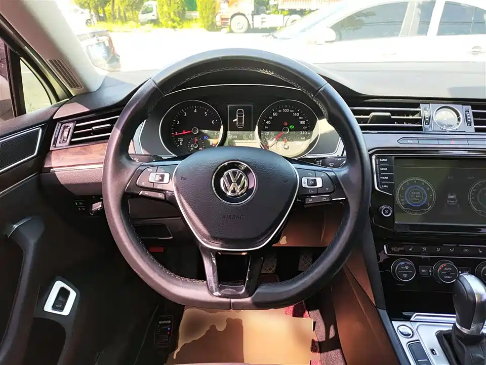 Volkswagen Magotan