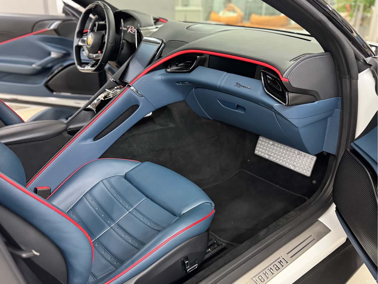 Ferrari Roma, 2021 все фото