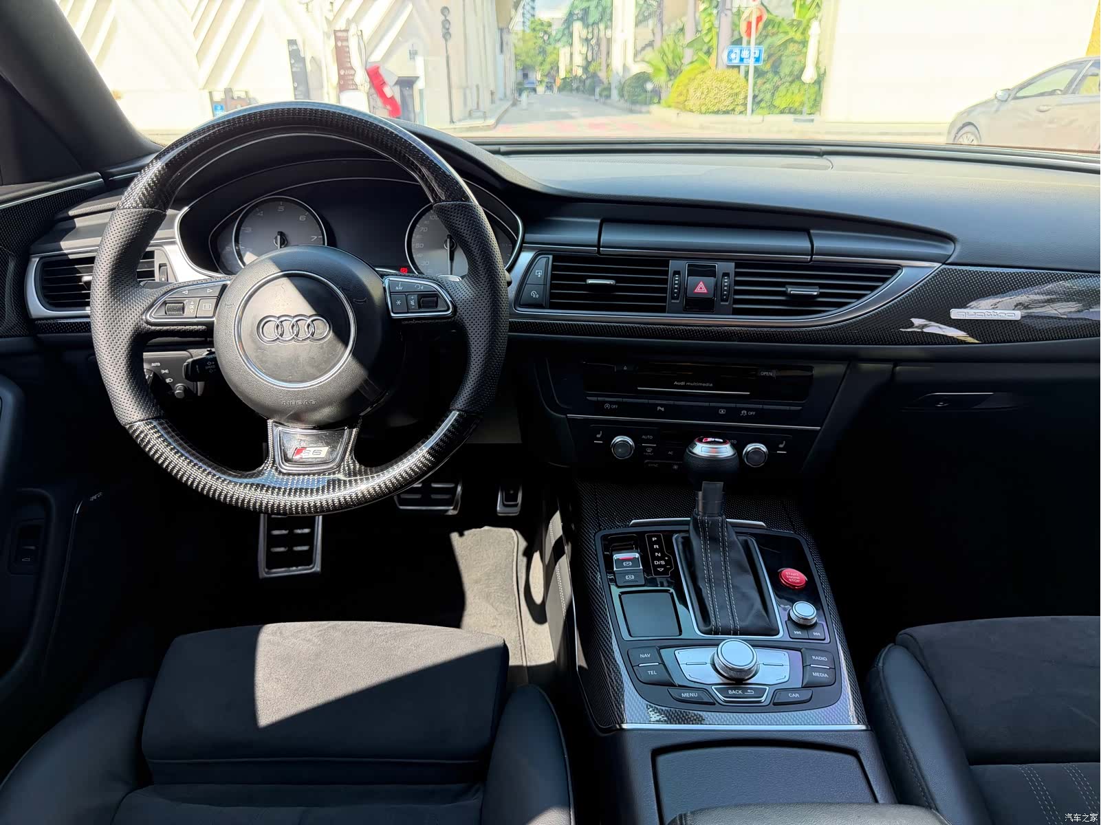 Audi S6, 2013 9