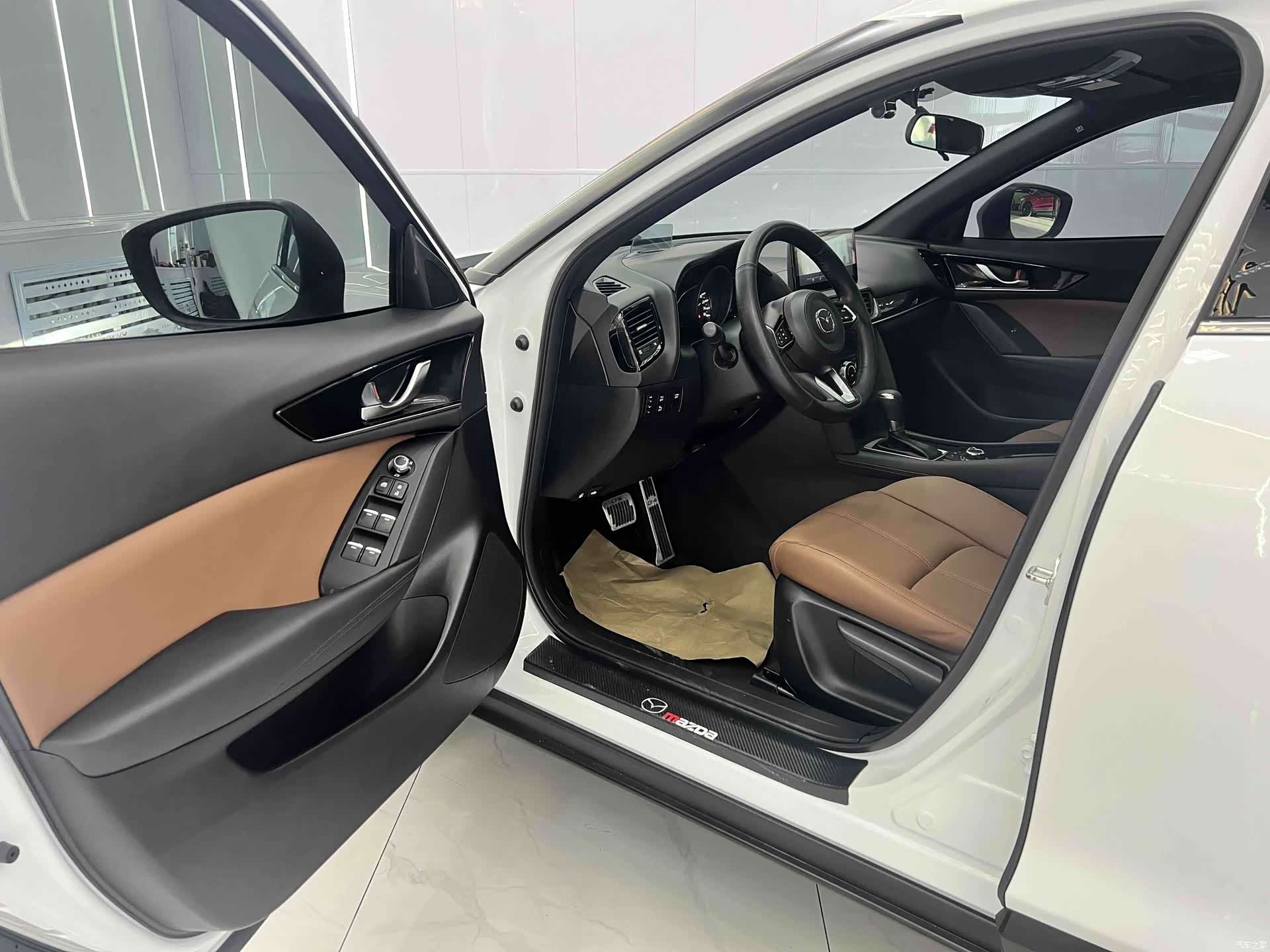 Mazda CX-4, 2023 7