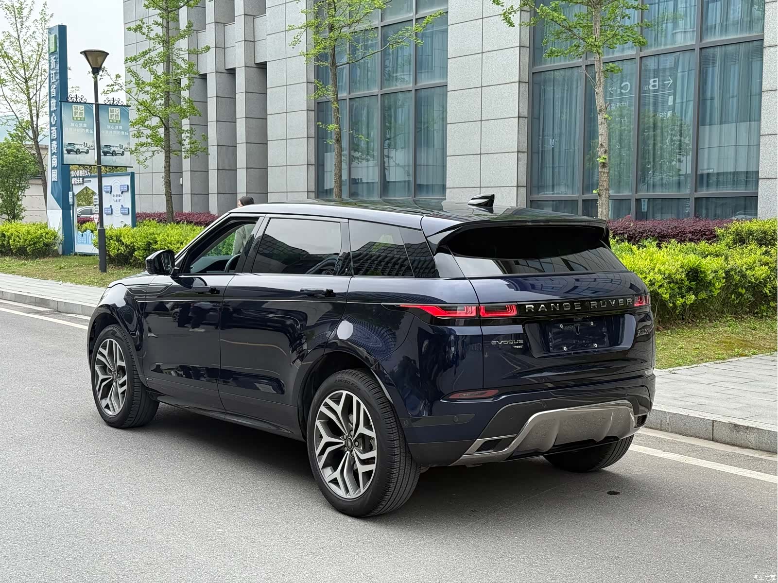 Land Rover Range Rover, 2022 все фото