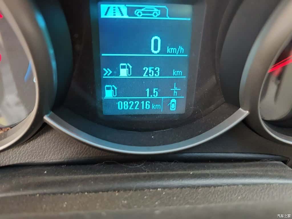Chevrolet SE, 2015 13