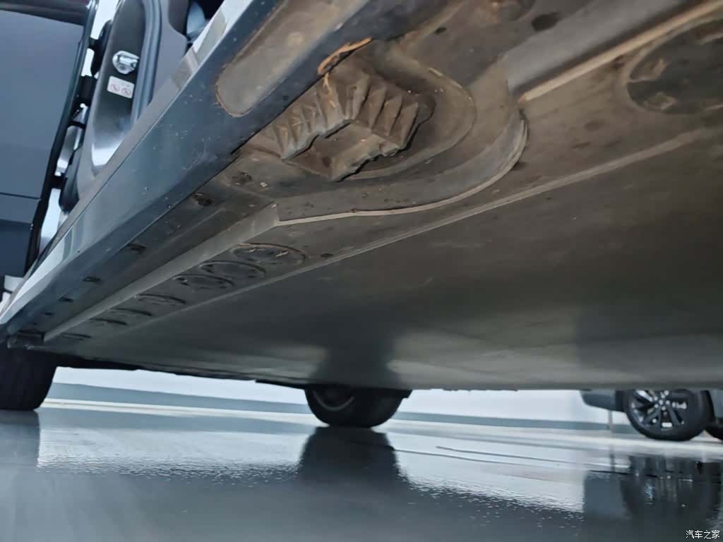 BMW iX, 2023 21