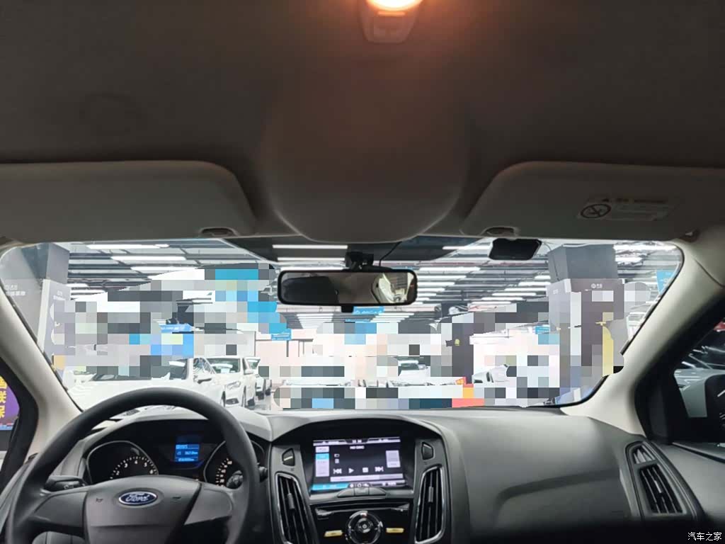 Ford Focus, 2015 18