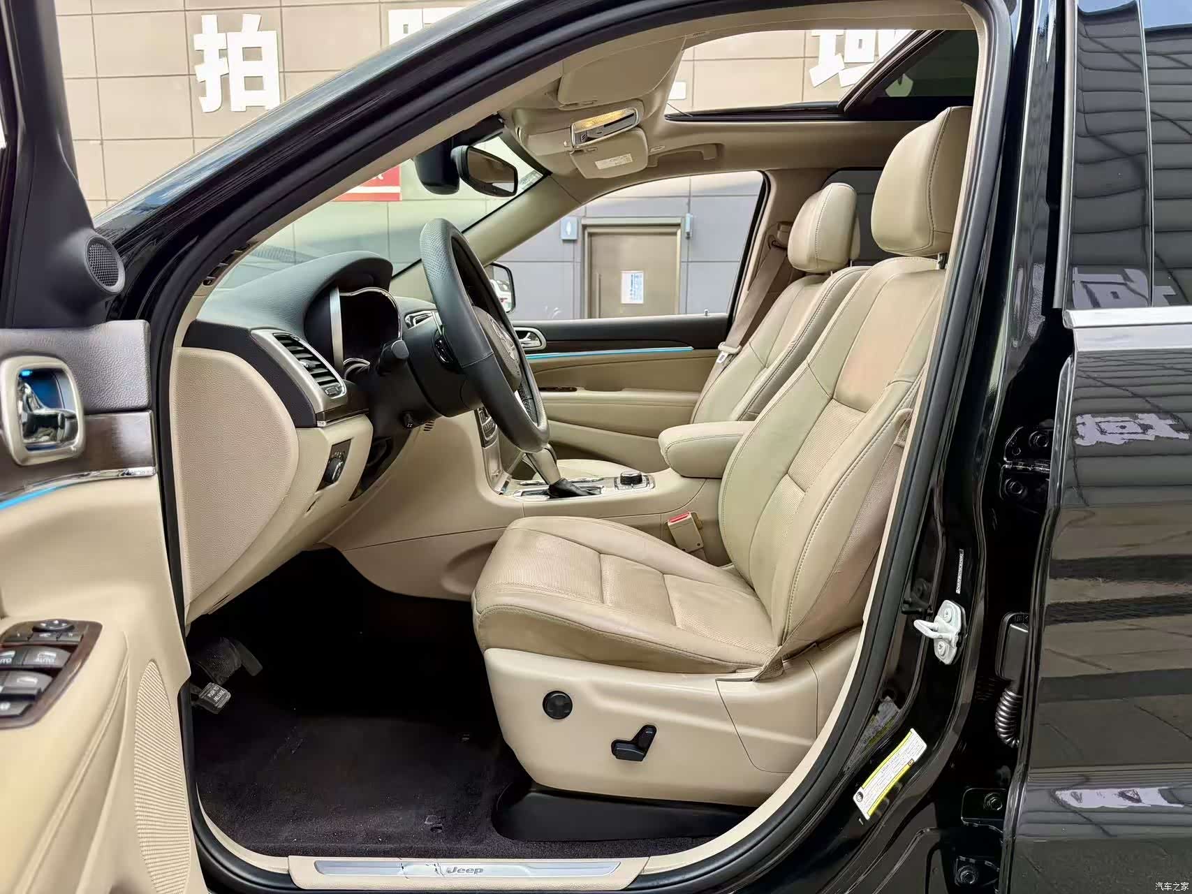 Jeep Grand Cherokee, 2019 все фото