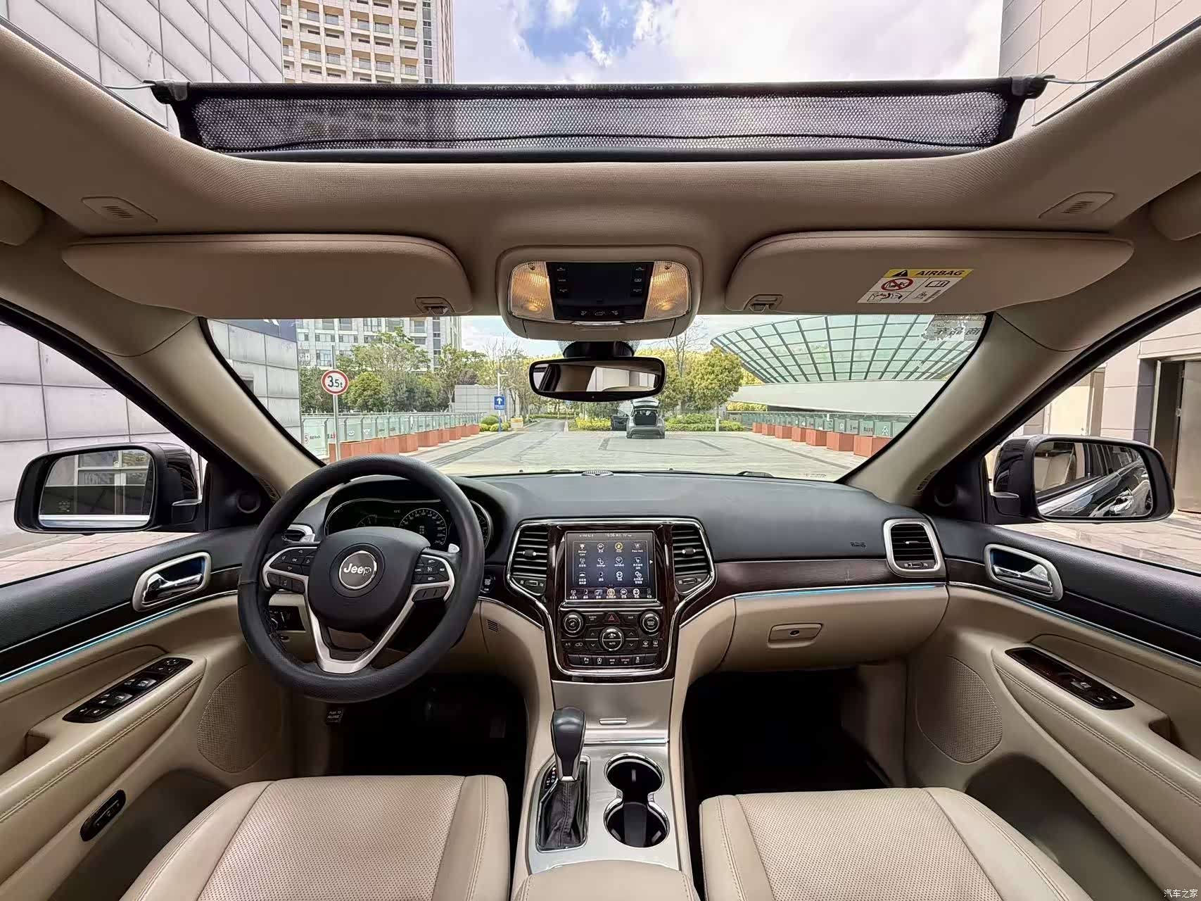 Jeep Grand Cherokee, 2019 4