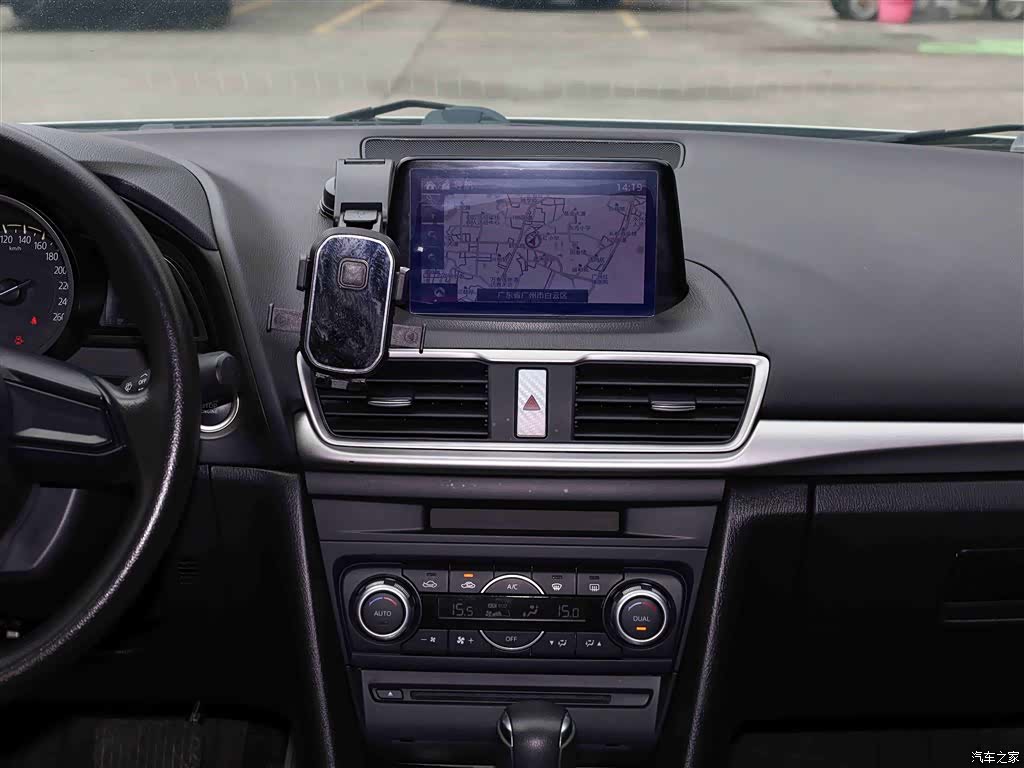Mazda Mazda3, 2019 12