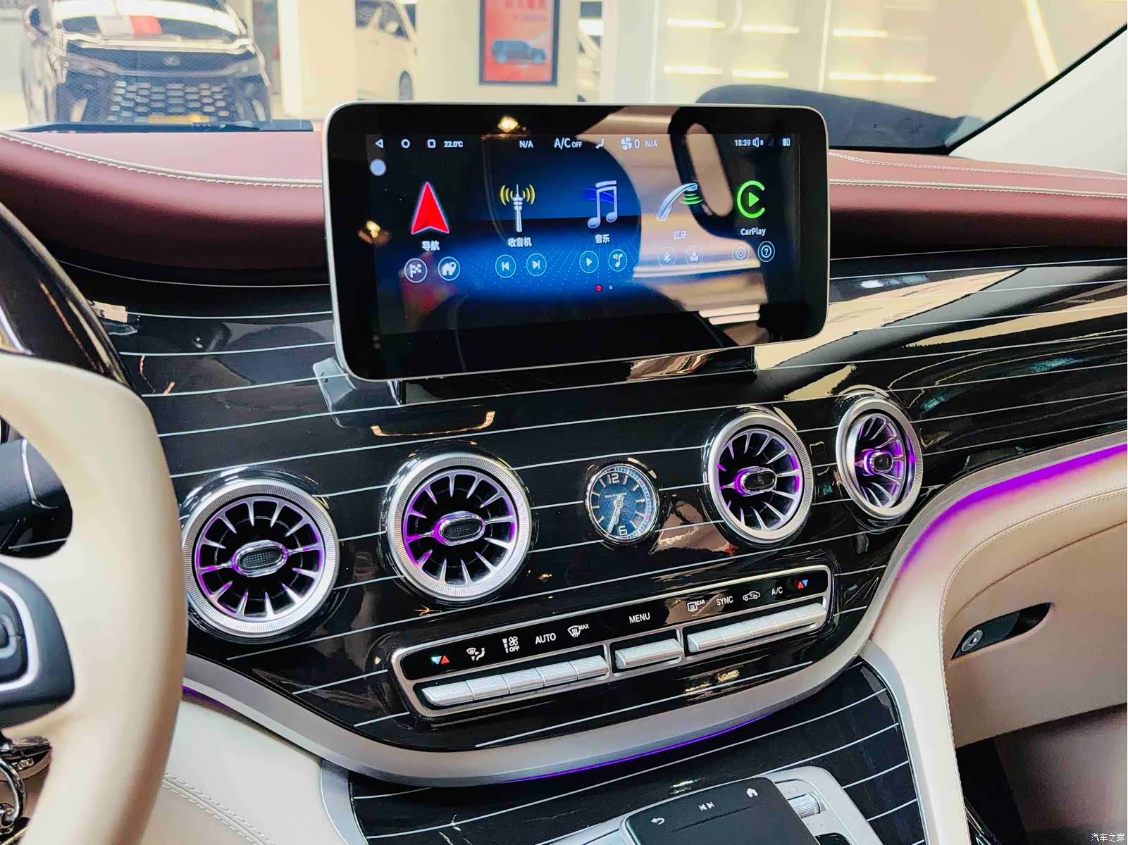 Mercedes-Benz 7, 2024 9