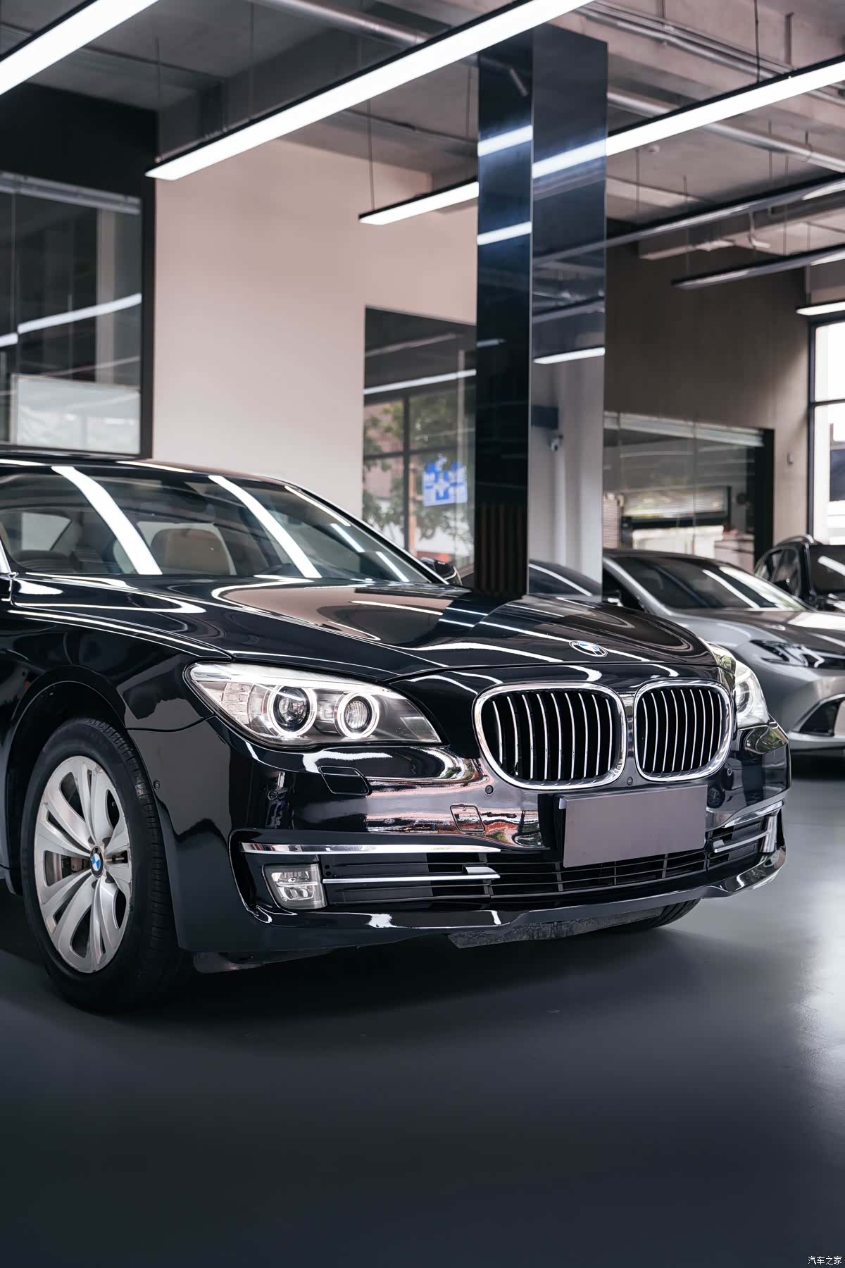BMW 7 Series, 2011 7
