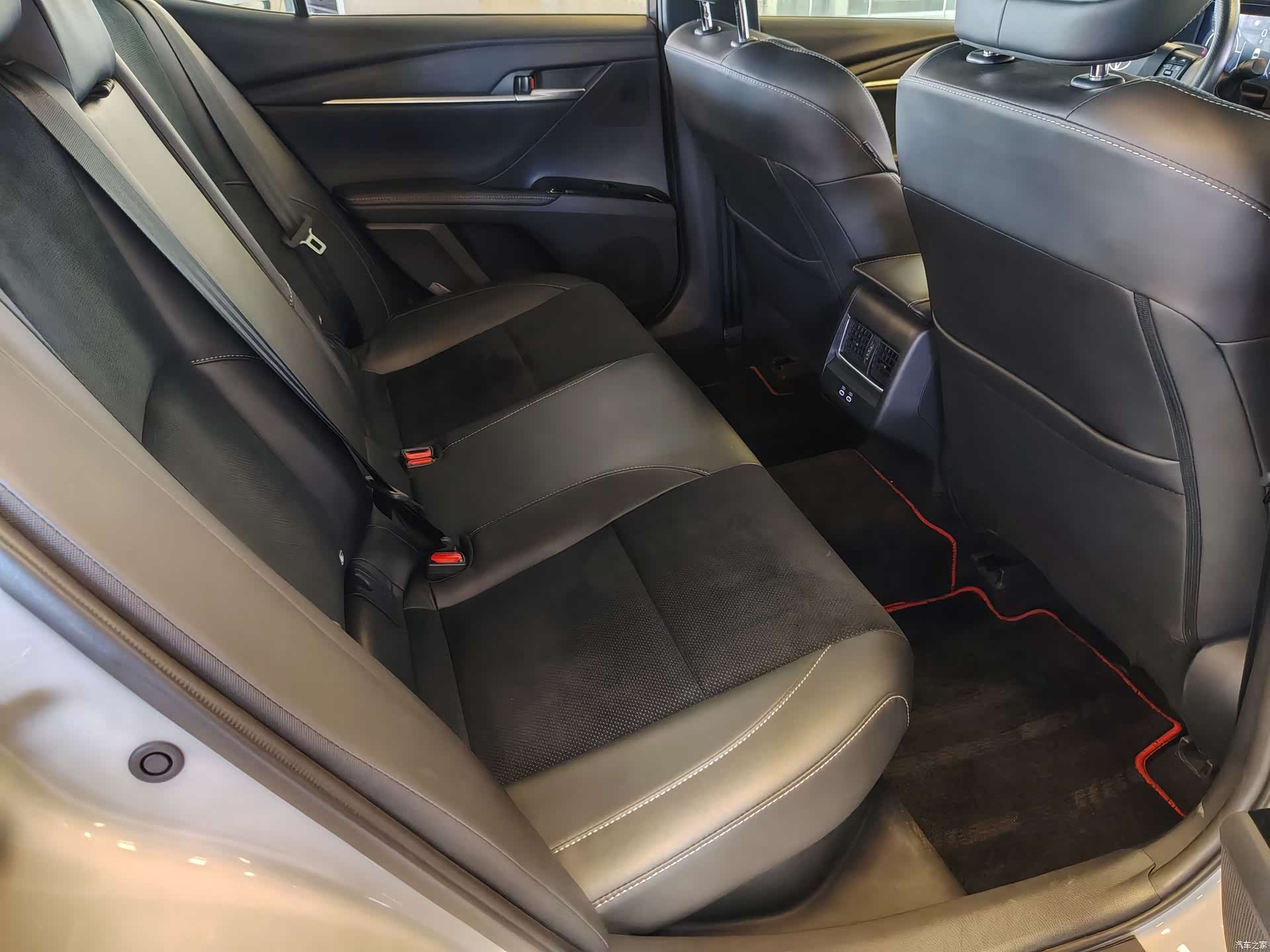 Toyota Camry, 2024 34
