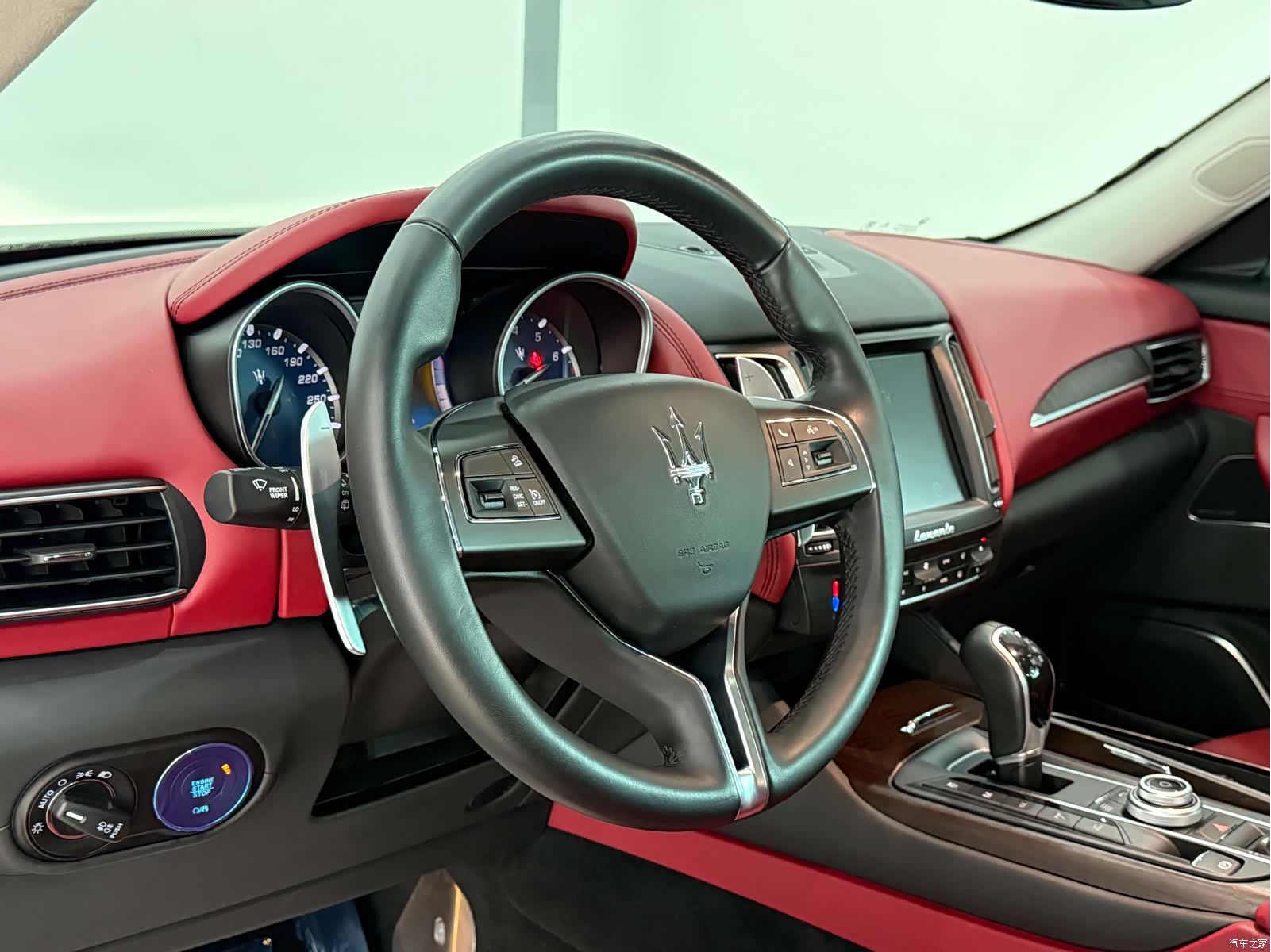 Maserati Levante, 2017 14