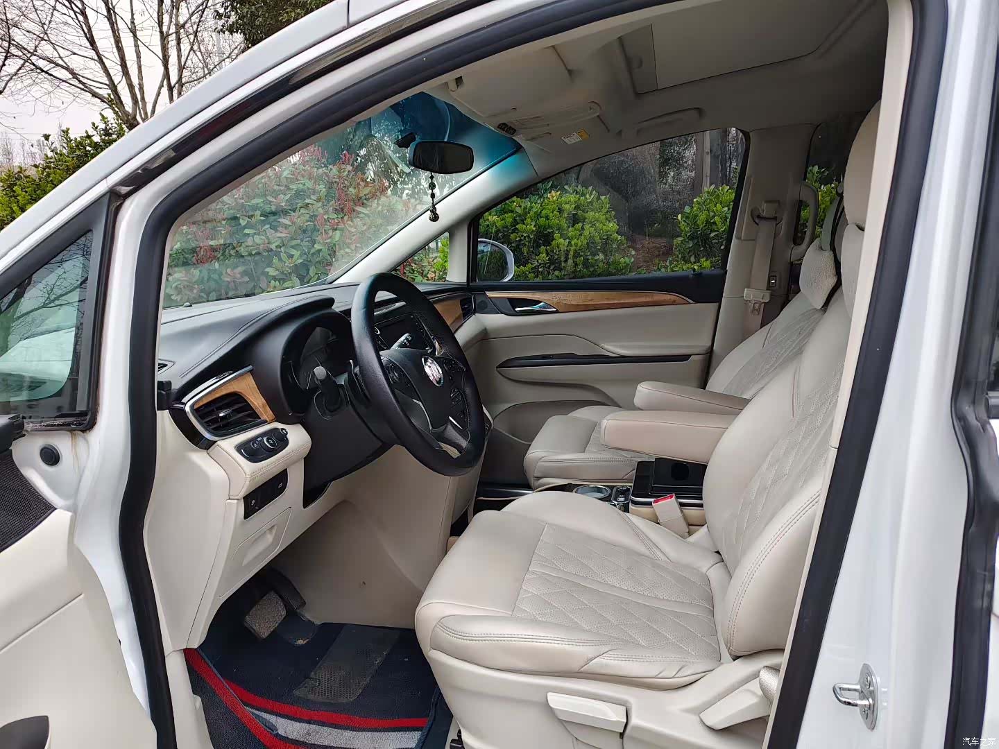 Buick GL8, 2019 3