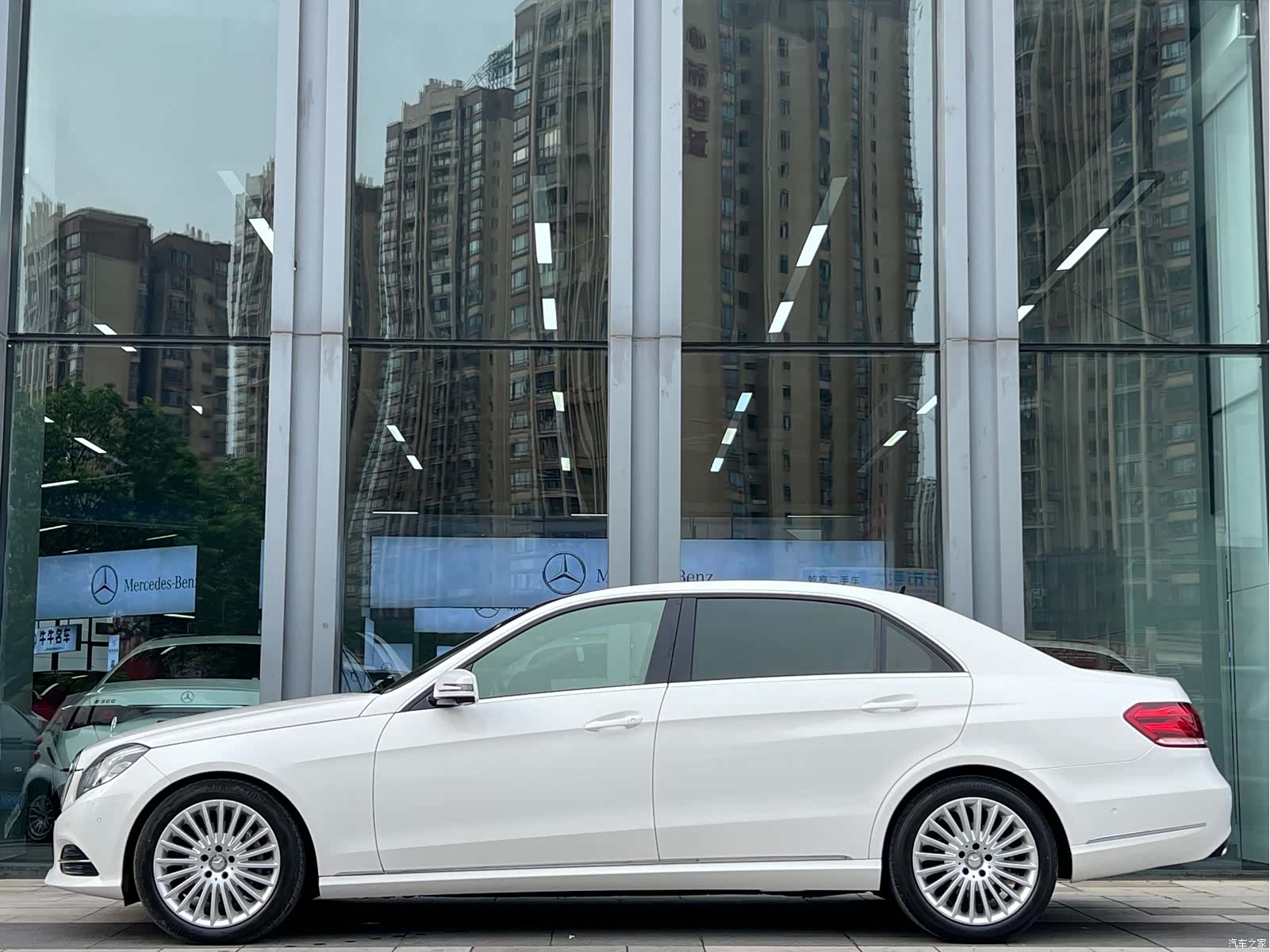 Mercedes-Benz E-Class, 2015 3