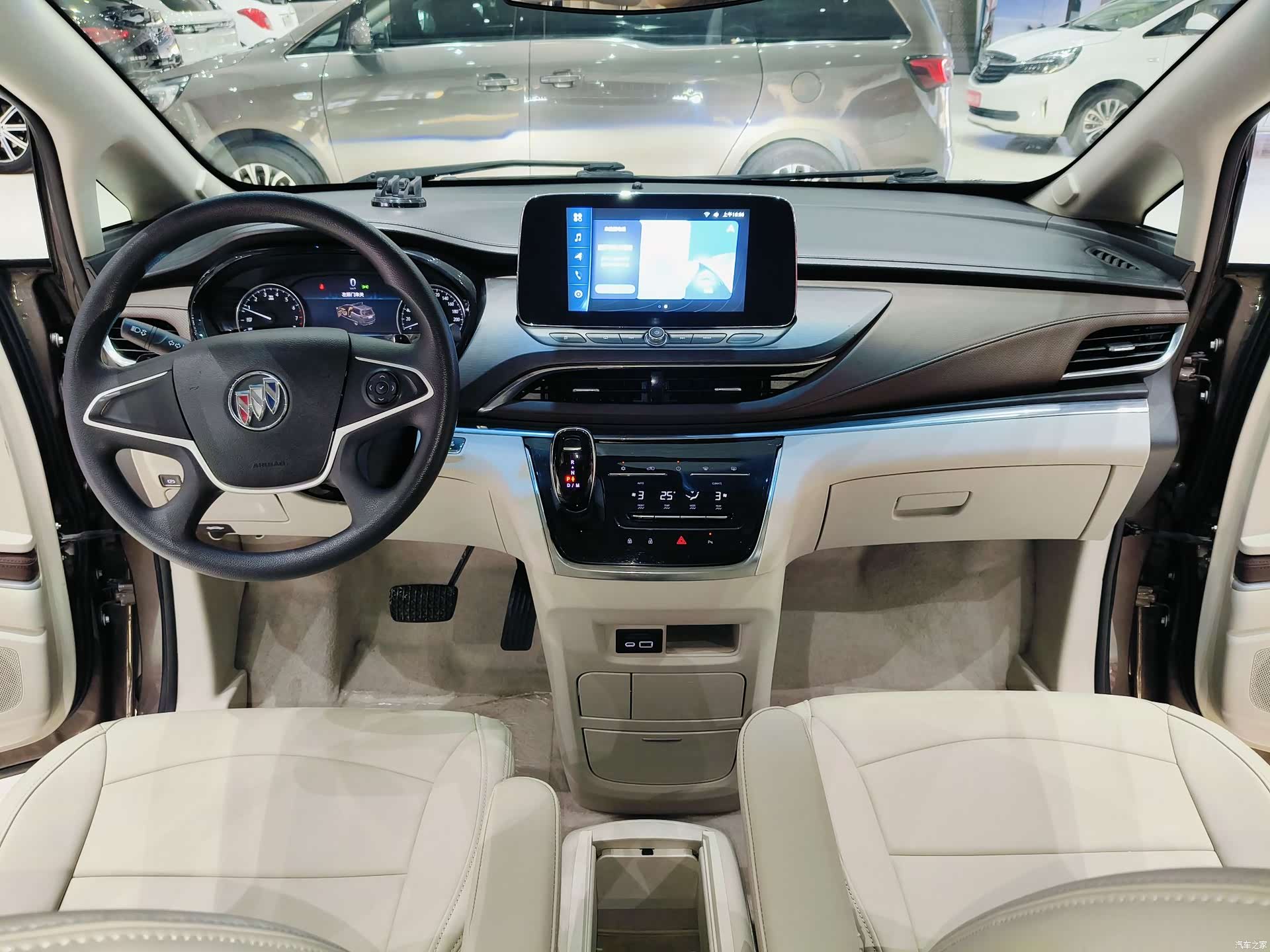 Buick GL8, 2022 13