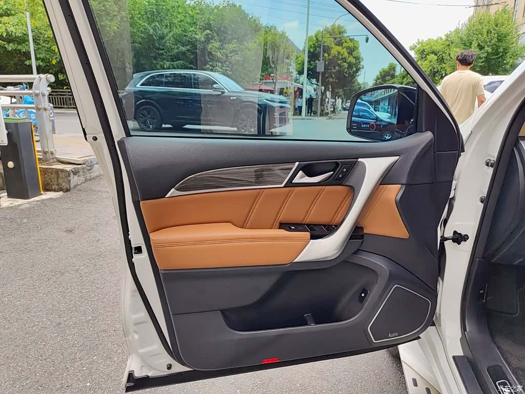 Haval H9, 2015 6
