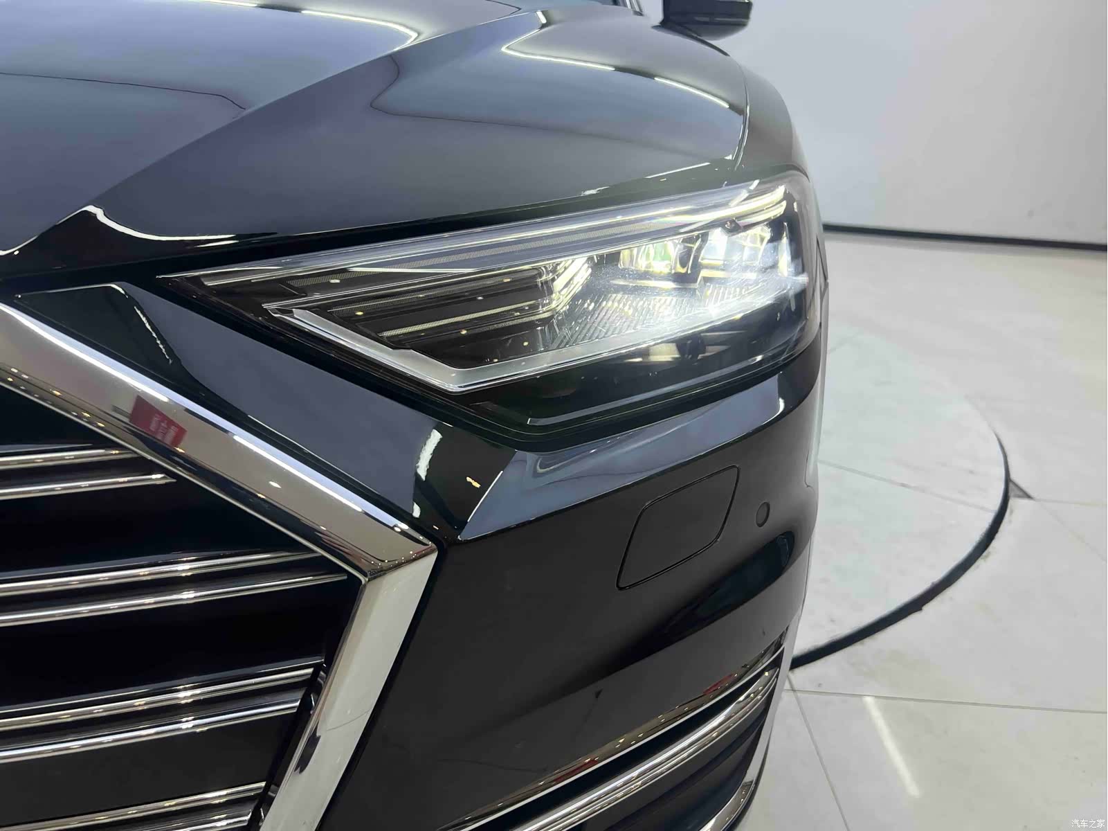 Audi A8L, 2022 7