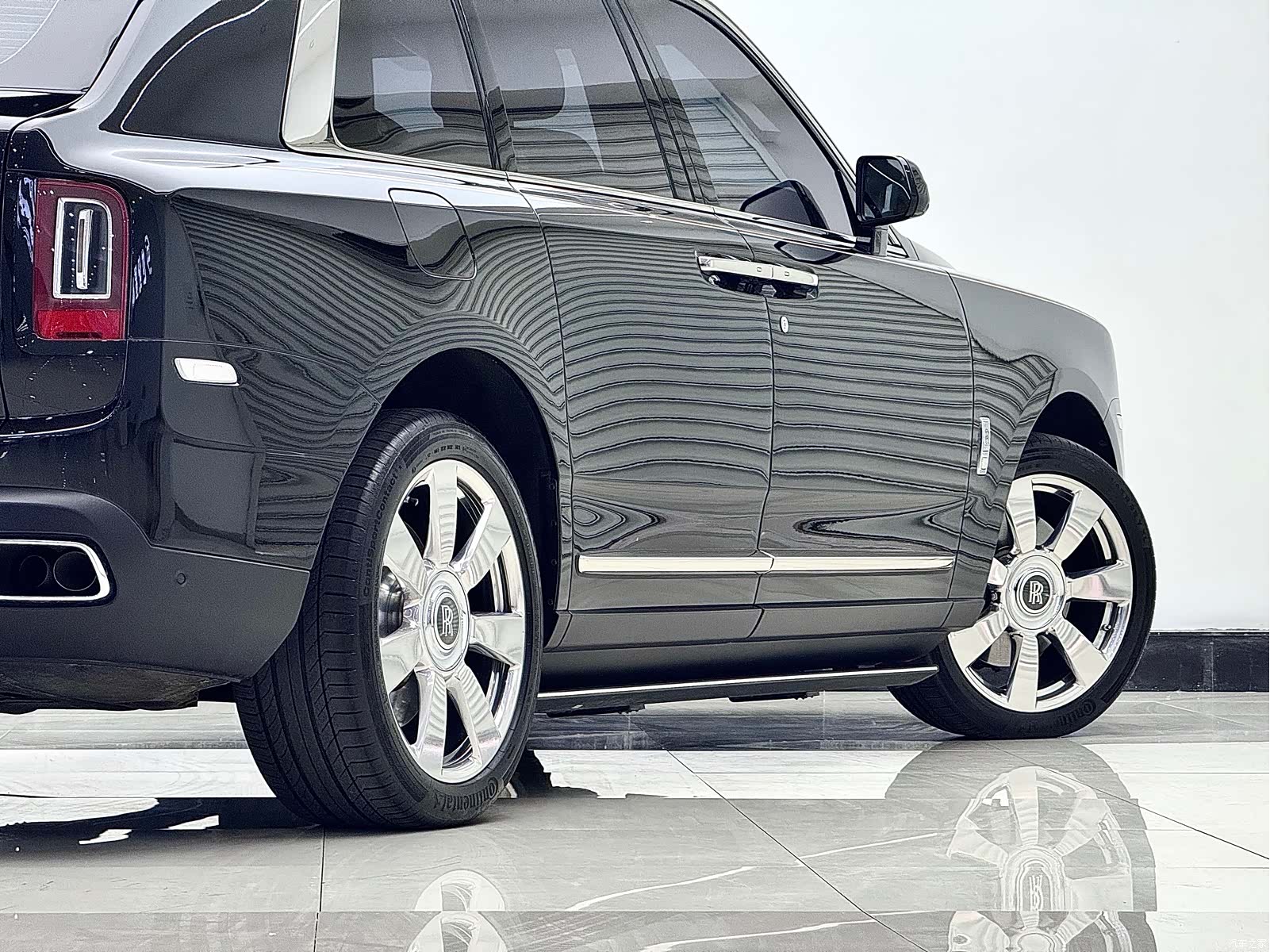Rolls-Royce Cullinan, 2022 10