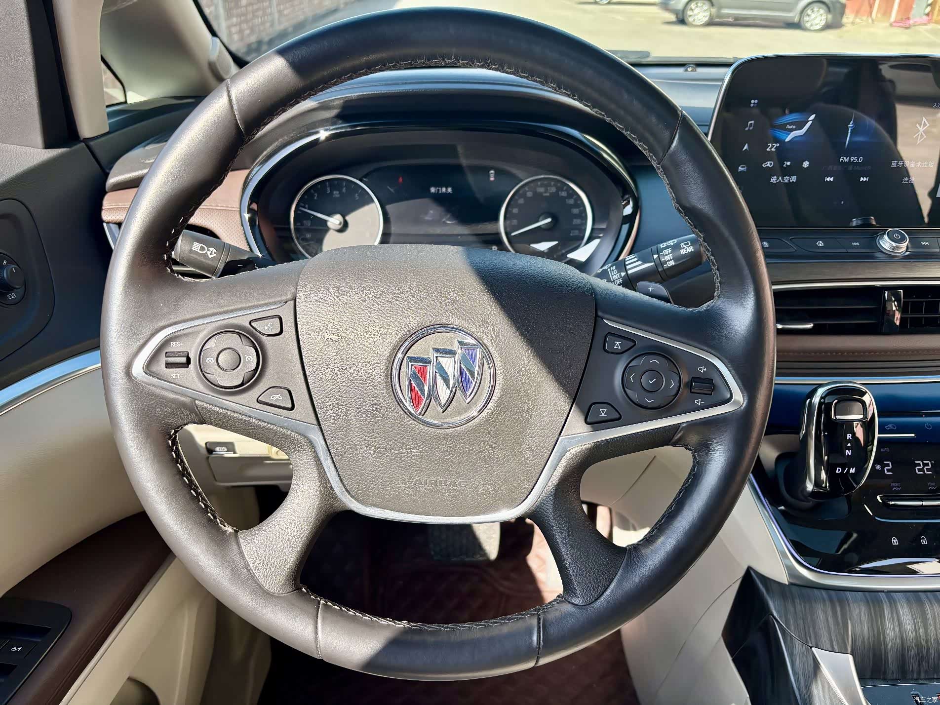 Buick GL8, 2021 11