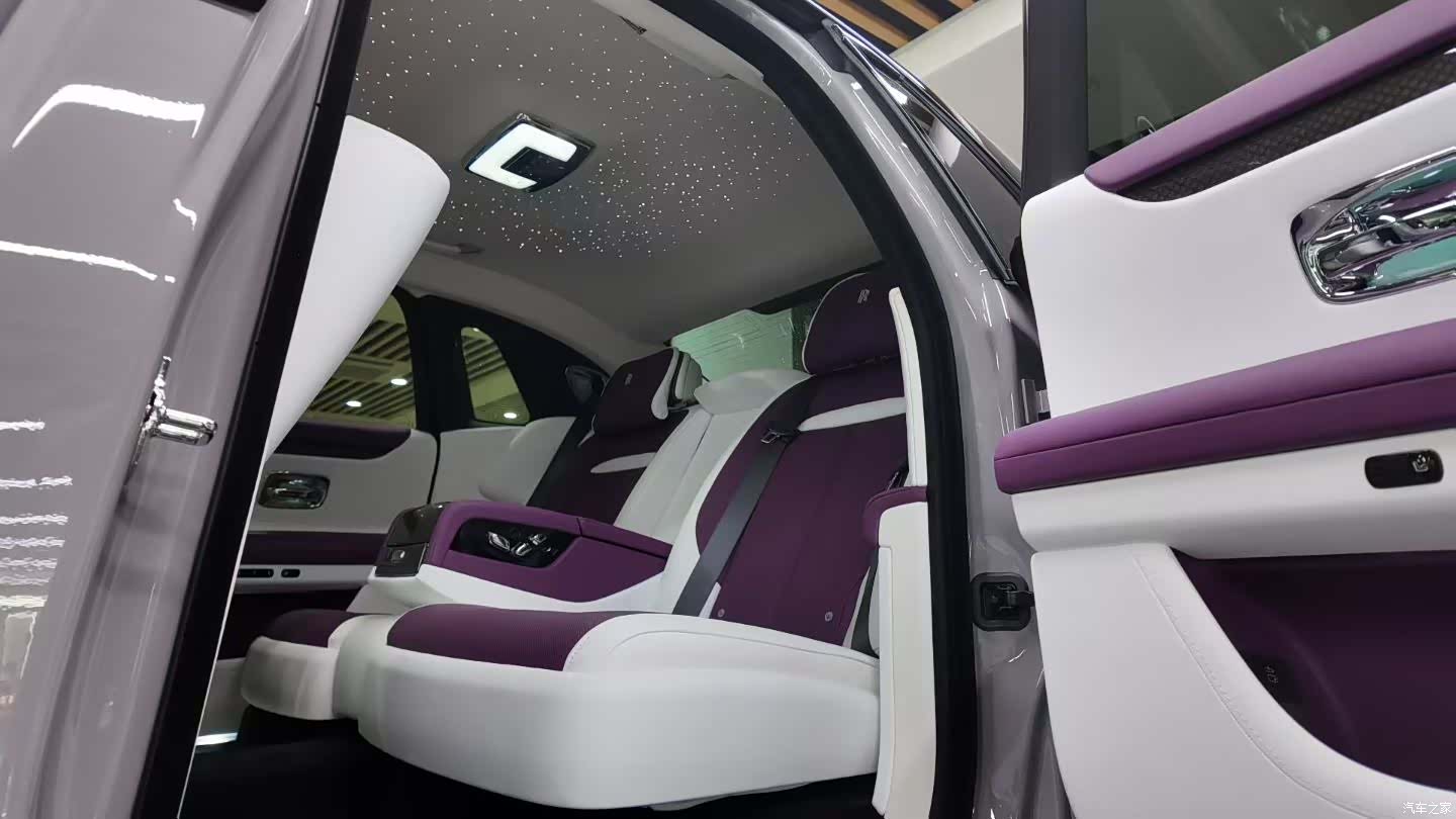 Rolls-Royce Ghost, 2024 7