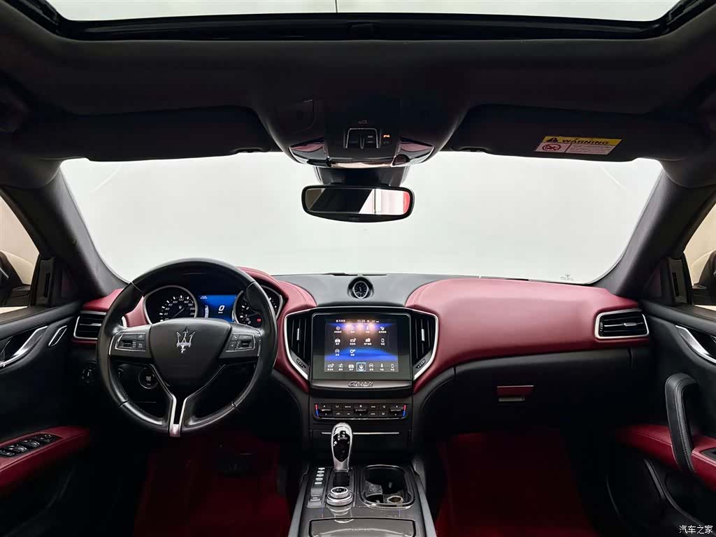 Maserati Ghibli, 2018 8