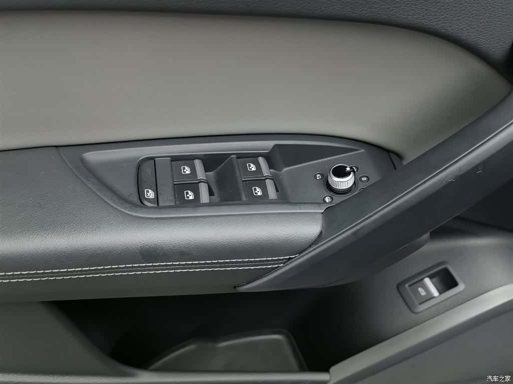 Audi Q5L, 2019 9