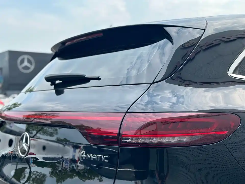 Mercedes-Benz EQC Mercedes-Benz EQC
