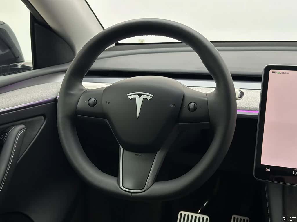 Tesla Model Y, 2024 12