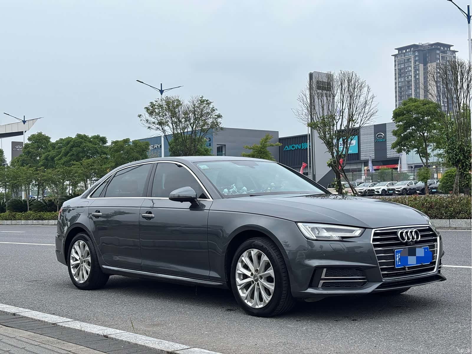 Audi A4L, 2019 3