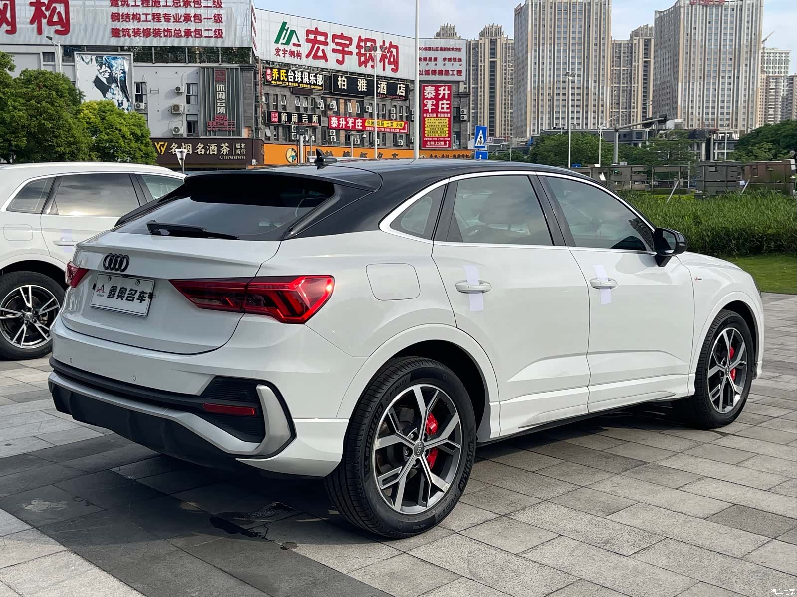 Audi Q3, 2021 4