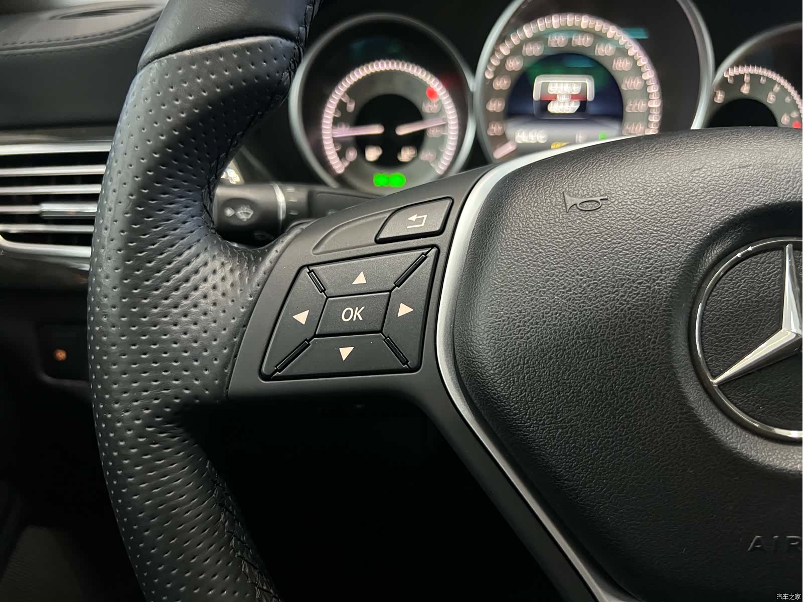 Mercedes-Benz CLS, 2014 29