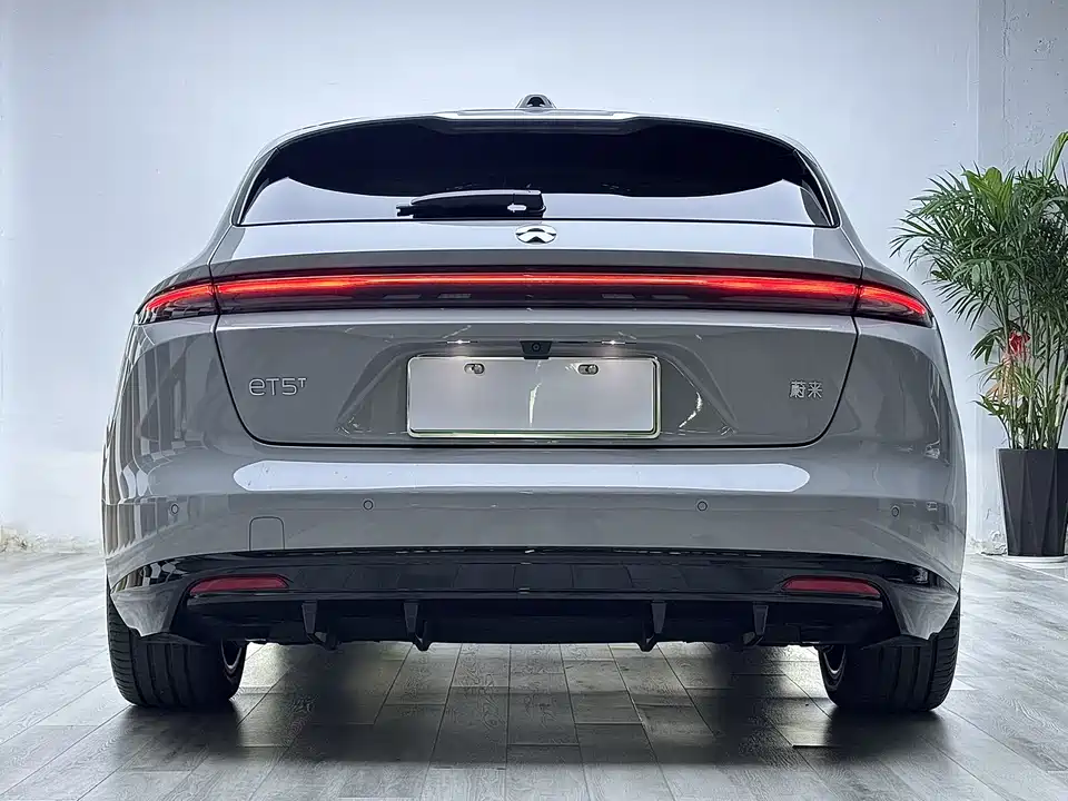NIO ET5T