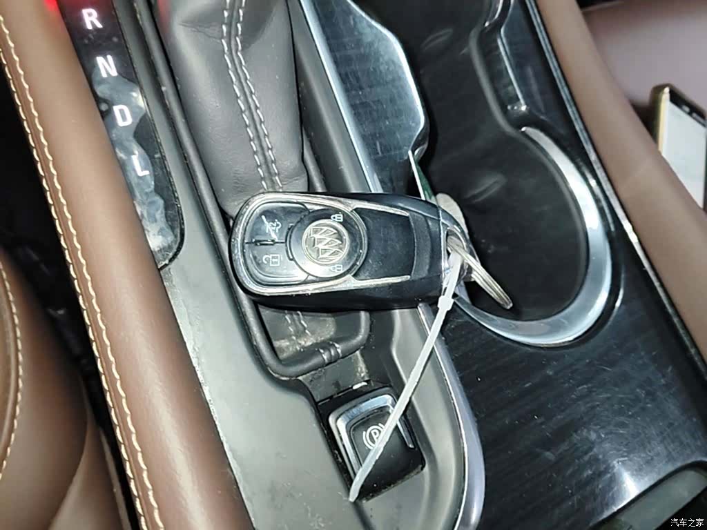 Buick Envision Plus, 2018 9