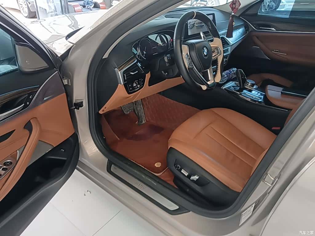 BMW 5 Series, 2018 16