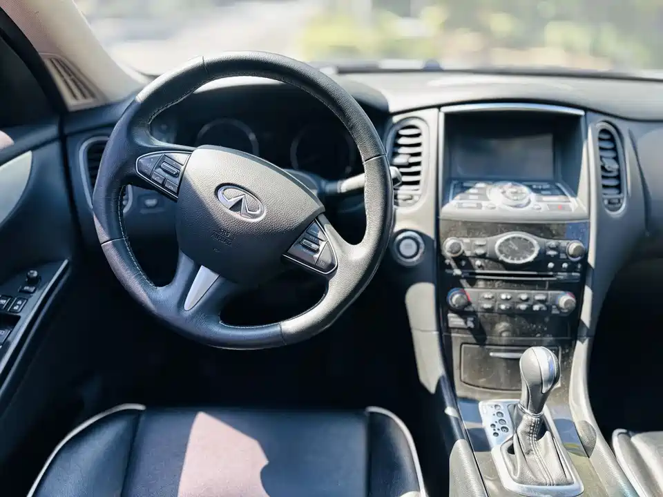 Infiniti QX50